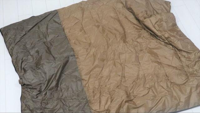 【ワークマン BASICスリーピングバッグ】広げる・つなげることも可能！