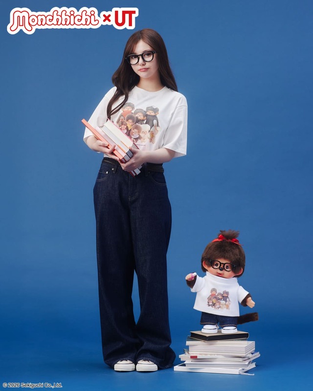 【ユニクロ×モンチッチ】モンチッチが曜日ごとに異なるUTの着こなしを披露する「7日間スタイリング」月曜日