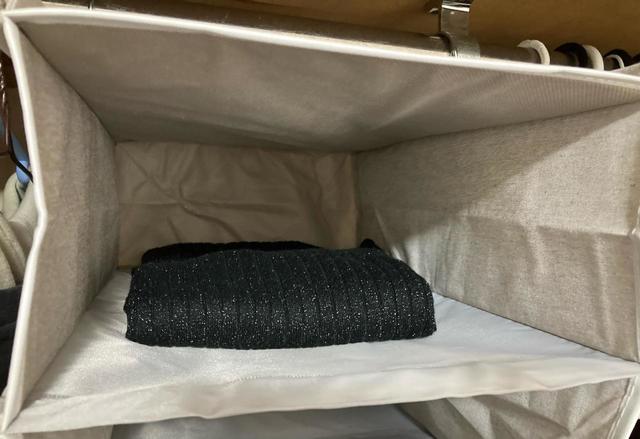 【ニトリ「吊り収納 プレッソ（5段）」】奥行と横幅に余裕あり