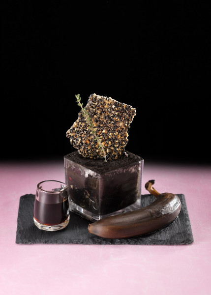 黒いチョコレートパフェ