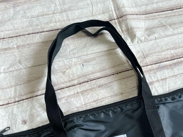 持ち手は長めなので肩がけがラクラクできます