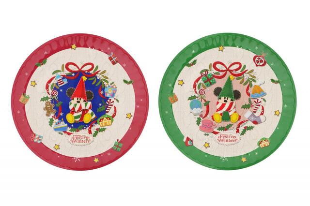 プレートセット 2,500円|「ディズニー・クリスマス」スペシャルグッズ|東京ディズニーリゾート40周年“ドリームゴーラウンド”|発売日:2023年11月7日(火)|販売店舗:東京ディズニーランド「ディズニー&カンパニー」、東京ディズニーシー「エンポーリオ」