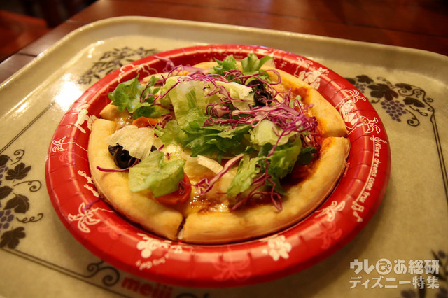 サラダピッツァ（880円）