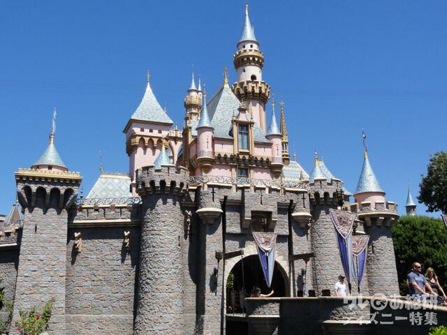 ディズニーランド「眠れる森の美女の城」