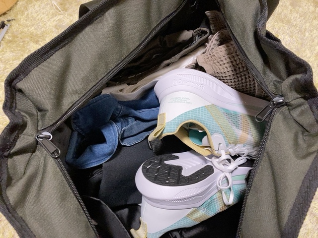 【ワークマン マルチポケット トートバッグ】大きな靴も入ります