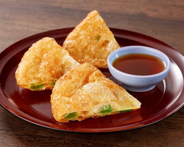 「葱油餅(ネギパイ)」<期間:2025年5月20日〜7月21日>【小籠包も台湾パインも大鶏排も!人気の台湾グルメが食べ放題!カルビ一丁6店舗で『台湾夜市フェア』開催!】