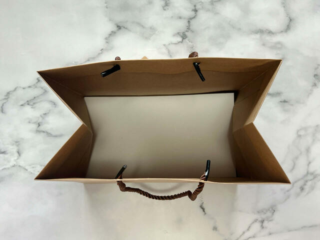 内側には台紙付き。型崩れしないのもGood!