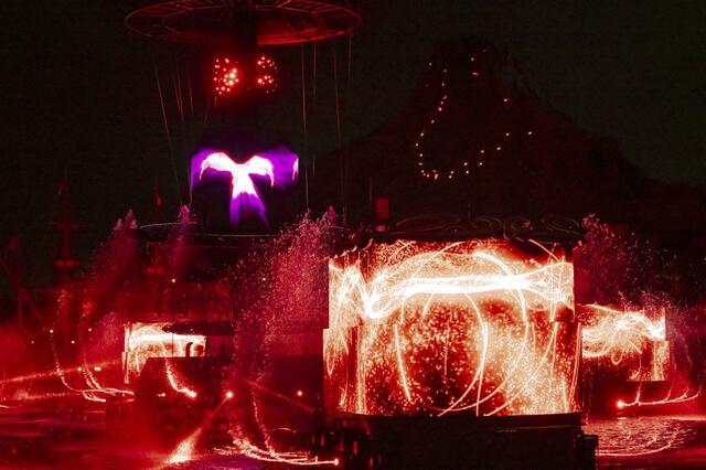 東京ディズニーリゾート「ビリーヴ！〜シー・オブ・ドリームス〜」 シーン５ © Disney