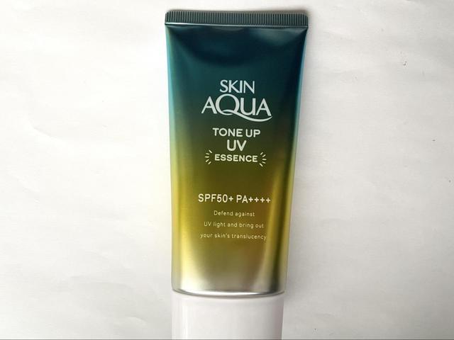 【スキンアクア  トーンアップ UV エッセンス ミントグリーン】メイクの下地として使える！