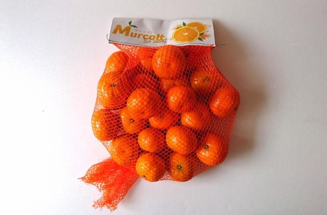 【コストコ　マーコット　1.8kg　798円】1個のサイズは、ミカンよりもひと回り小さいくらい