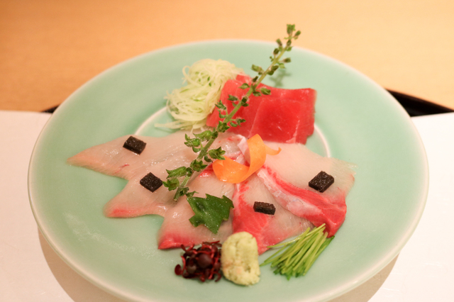 お造り「二種盛り」©Disney