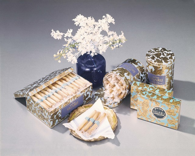 初代『シガール』缶