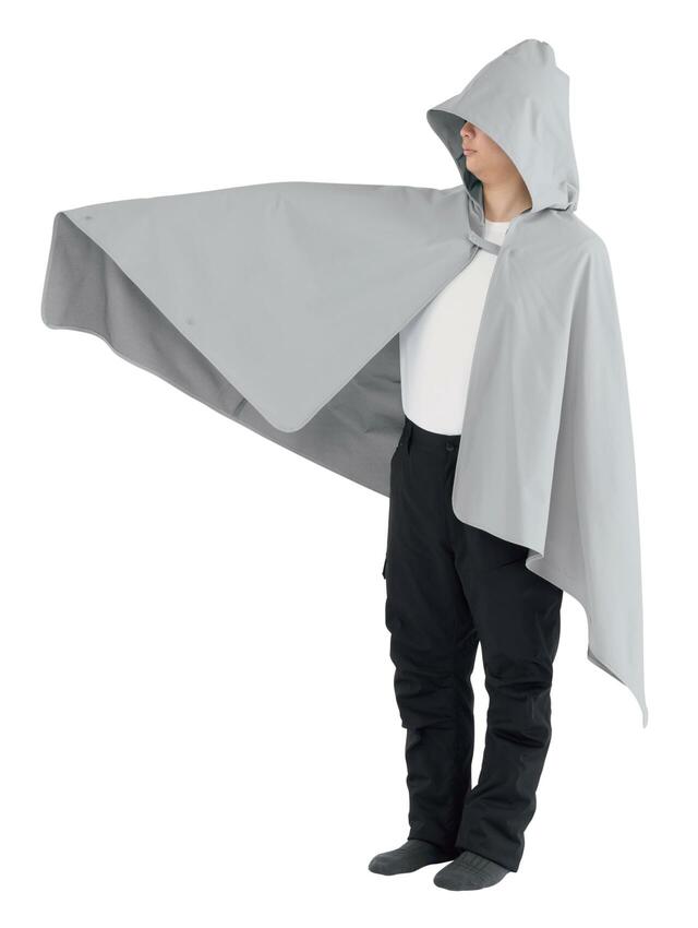 【ワークマン　エックスシェルター快適断熱Σポンチョ／税込2,500円】ブラック、ブラウン、グレー、アースグリーン、サーモンピンクの5色。コンパクトになるパッカブル仕様です
