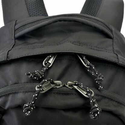 Columbia コロンビア　バックパック　ディズニー　リュック これは買い】「Columbia」ディズニーデザインのバッグが超おしゃれ