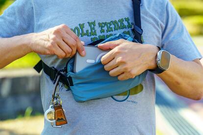 マタドールの「ほぼ手ぶらバッグ」。身軽なのに盗難対策もしてあるから