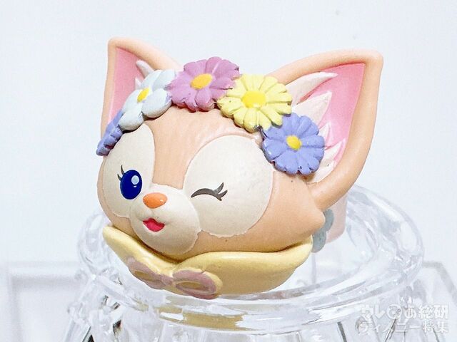 シークレットは花冠をつけたリーナ・ベル