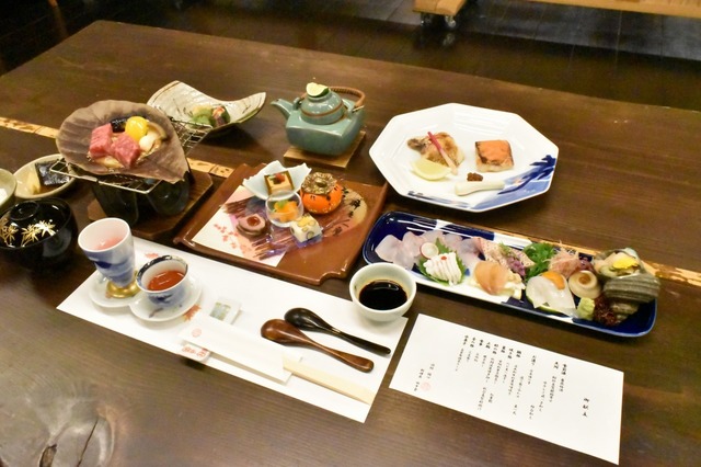 料理も女性が好きそうなメニュー！