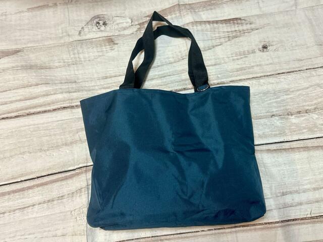 外で仕事をする際の荷物をイン