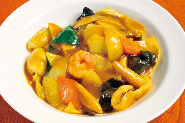 中華屋カレー／龍公亭（神楽坂）　カレーライス 1200円