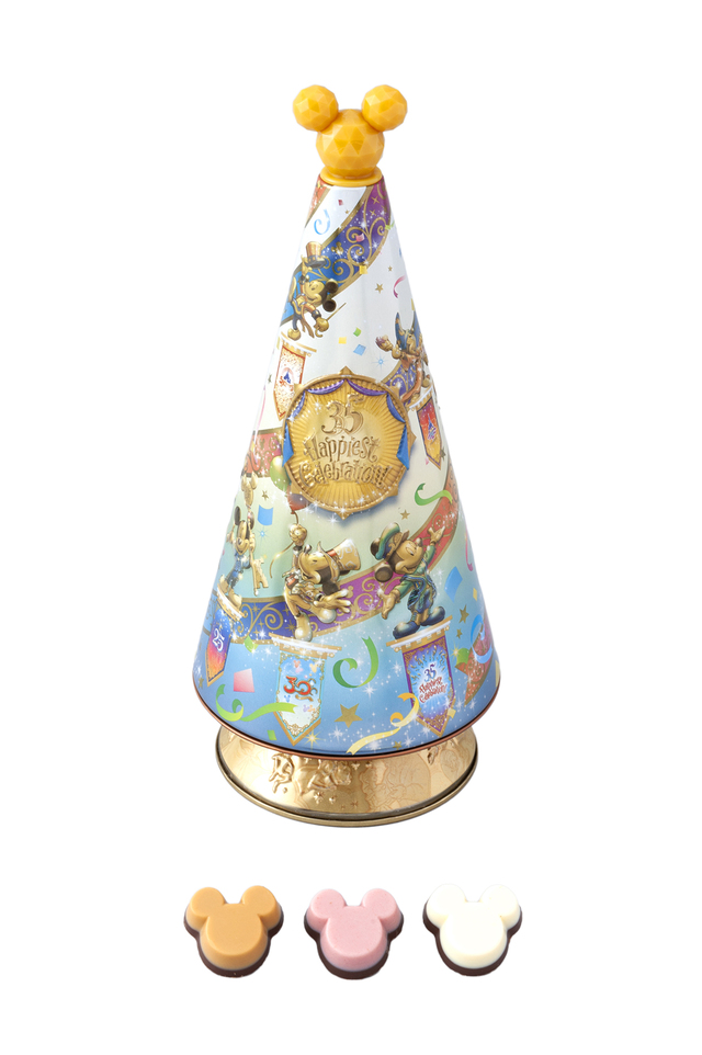 チョコレート 1,300円｜高さ約25cm｜内容量：102g（15個）［ホワイト＆ミルク 5個、ストロベリー＆ミルク 5個、キャラメル＆ミルク 5個］｜東京ディズニーランド「ワールドバザール･コンフェクショナリー」、東京ディズニーシー「ヴァレンティーナズ･スウィート」｜東京ディズニーリゾート35周年グランドフィナーレ