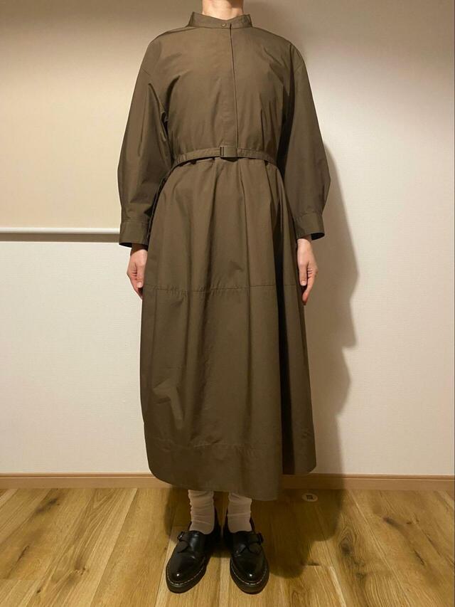 【UNIQLO:C コットンボリュームスリーブワンピース】二の腕をふんわりカバーしてくれるので、体型が気になる方にもうれしいデザイン！