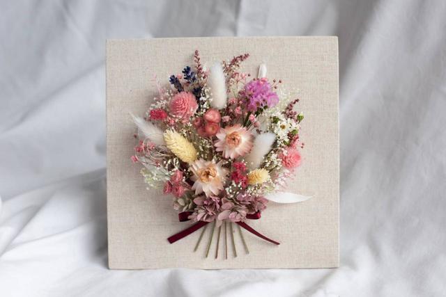 【イクスピアリの母の日ギフト】cuccuma／キャンバスブーケは壁にかけることも♪