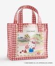 【Cath Kidston × Hello Kitty】スモールブックバッグ Red 7,700円／手描きならではな優しいタッチで描かれたハローキティがとても愛らしいアート