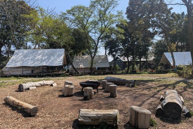 【クスクスグランピング真鶴】雨天でなければ夜には焚き火も