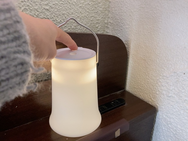 【ニトリ ランタンになるコードレス加湿器】ライトの電源を押すとランタンとしても使用できます