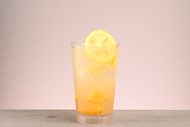 「～ストレス緩和に～GABAスカッシュ」＜390円(税込)＞【極楽湯が自慢のサウナ飯5品を販売開始】