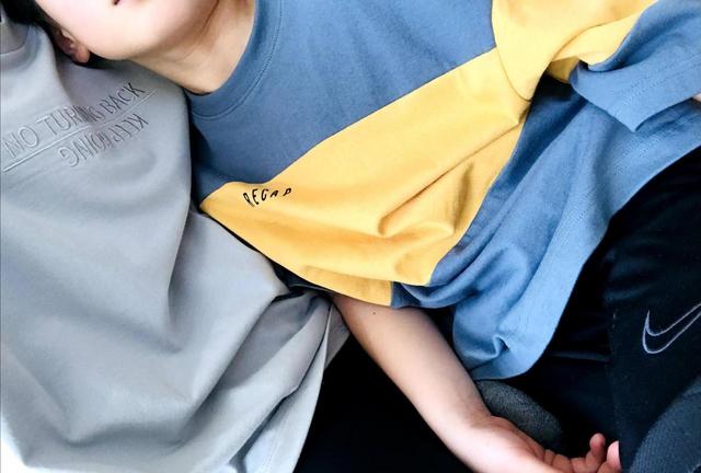 【GU バイカラービッグT】ダボっとしたビッグTはストリート感満載！