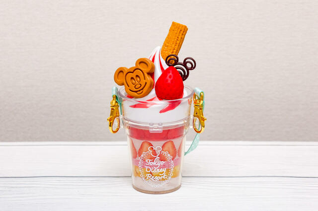 カラフルチョコレート、ミニスナックケース付き ¥1,300｜まるでパフェのようなミニスナックケース