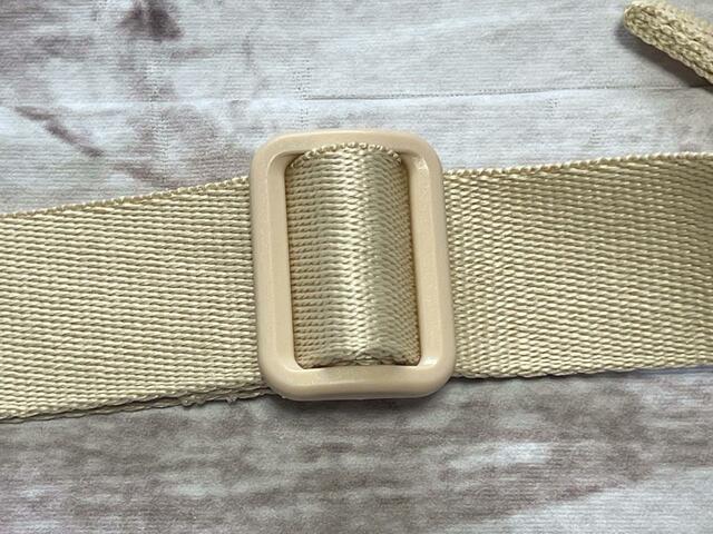 ショルダーストラップはもちろん長さ調節可能！