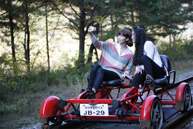 旌善レールバイク　写真提供：江原道、韓国観光公社