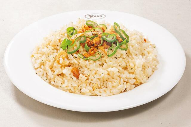 「ガーリックライス」＜プラス200円（税込220円）＞【ステーキハウス フォルクスに新たなグランドメニューが登場】