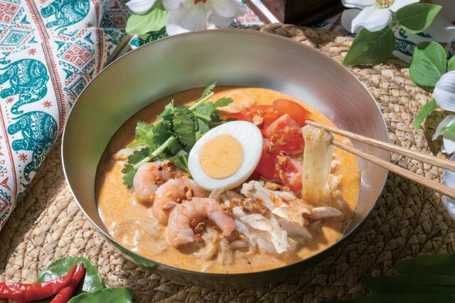 「エダジュン監修 濃厚トムヤム豆乳クリーム冷麺」<価格:818円(税込900円)>【【ガスト】夏バテ知らず!パクチー盛り盛り「エダジュン監修アジアンメニュー」&ボリューム満点「ゴーゴーガストカレー」が登場!】