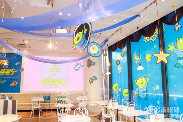 「トイ・ストーリー エイリアン」OH MY CAFE