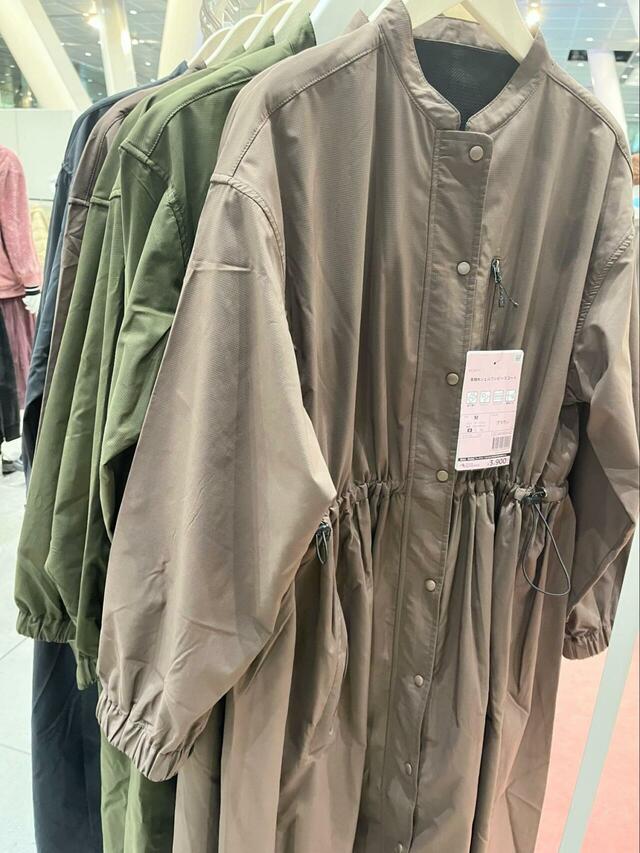 【ワークマン 高撥水シェルワンピースコート】耐久撥水＆UVカット機能付きのロング丈コート！