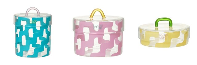 「SQUID GAME キャニスター 」L グリーン／M ピンク／S イエロー　L サイズ：1,500円（税込）／M サイズ：1,200円（税込）／S サイズ：900円（税込）