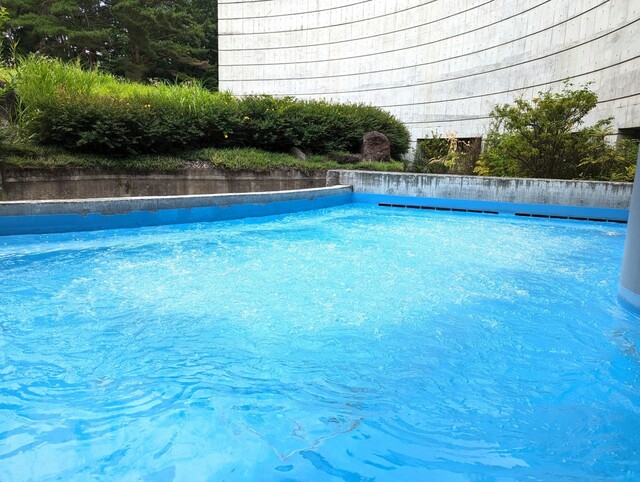 【リゾナーレ八ヶ岳「il mare」の屋外ジェットバス