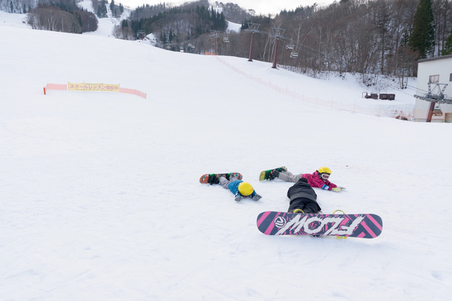 滑る前に、転ぶ練習｜タングラムスキー＆ ボードスクール（SAJ）