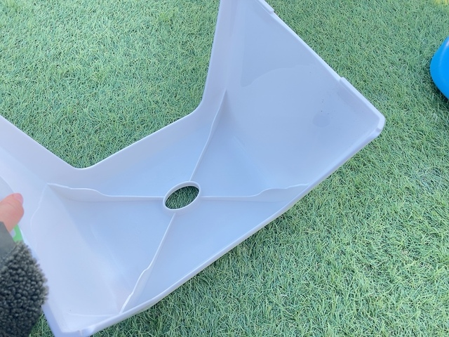 【ニトリ お風呂グッズ 3点セット　ラフィーネ/セッコシリーズ (風呂いす高さ25cm ホワイト)】シンプルな見た目がおしゃれ