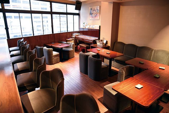 新橋カレーランチ／Kuro-Bar　内観