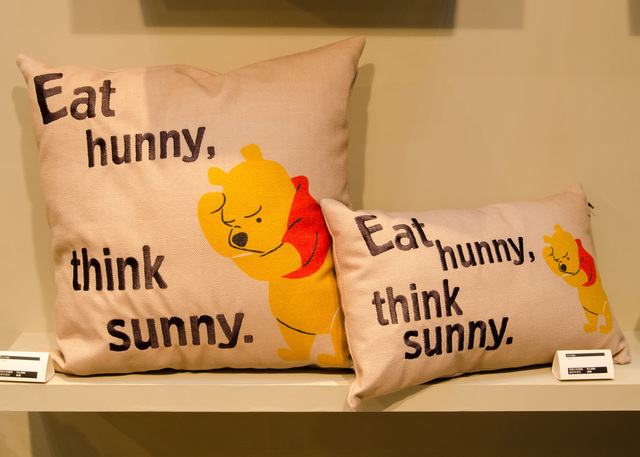 考えるポーズのプーが可愛い!