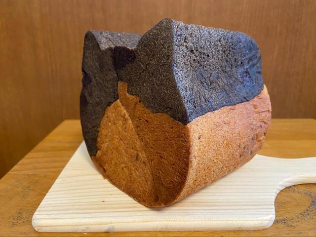 【ねこねこ食パン 三毛猫】どこから切っても三毛猫