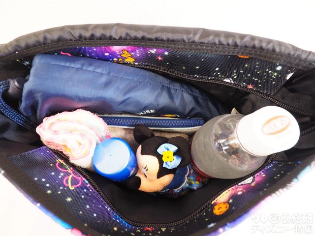 東京ディズニーリゾート｜宇宙柄ショルダーバッグを使ってみた