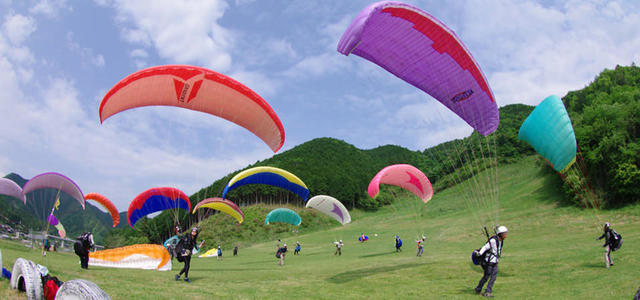 パラグライダー