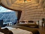 【VISION GLAMPING Resort ＆ Spa 山中湖】ドーム型テントの内観