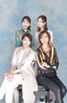 前列左から）珠城りょう、湖月わたる　後列左から）花乃まりあ、夢咲ねね