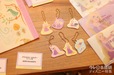 アクリルキーホルダー（ランダム 6種）600円（税込660円）